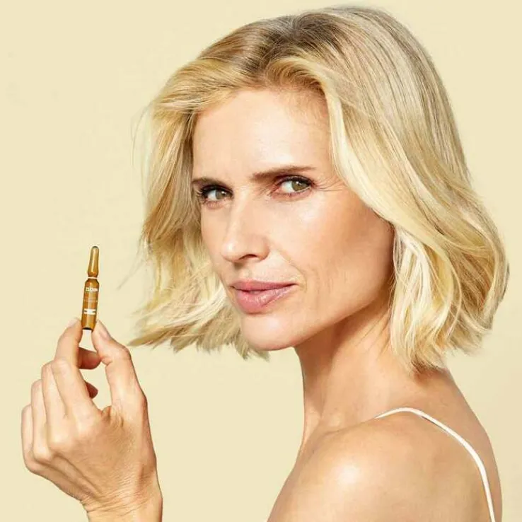 ISDIN Isdinceutics Flavo-C Ultraglican Ampullen, 10X2 ml