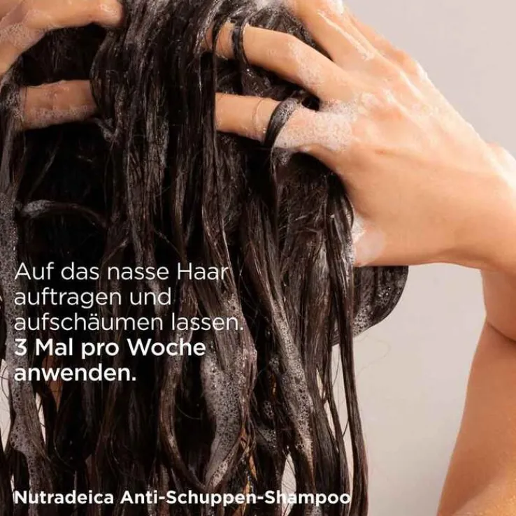 ISDIN Nutradeica Shampoo gegen Schuppen und fettiges Haar, 200 ml